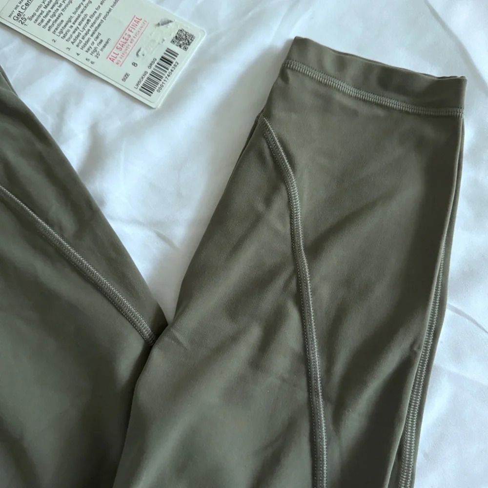 🆕💚 Lululemon Get Centred HR Tight 25” - Green Sage - Picture 3 of 11